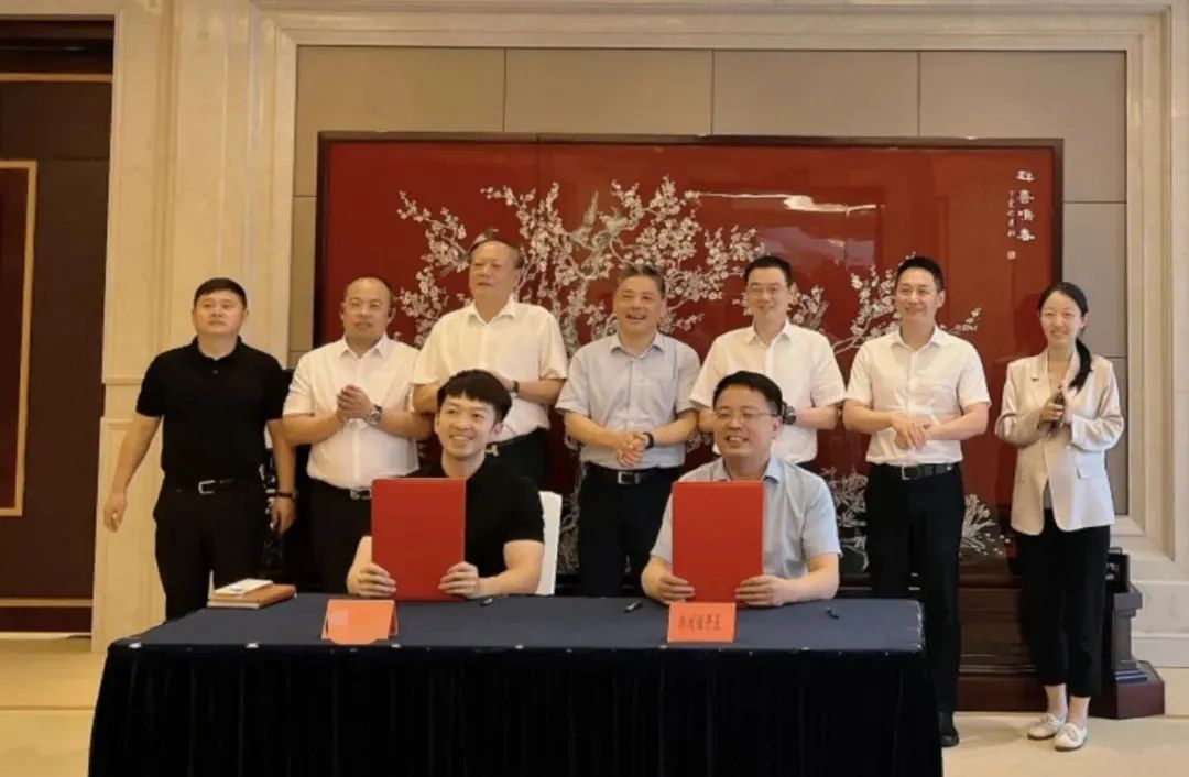 總投資50億元！由集團(tuán)精準(zhǔn)推介的駿馳通高端柔性新材料項(xiàng)目在江蘇揚(yáng)州開(kāi)工建設(shè)！